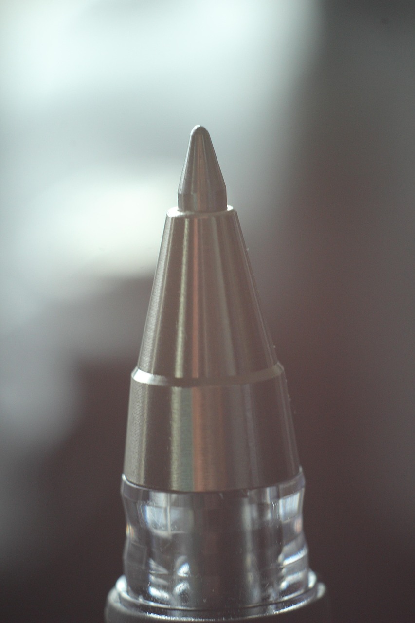 d&eacute;couvrez les tendances mode incontournables de 2025 et nos conseils pour adopter un style moderne et &eacute;l&eacute;gant toute l'ann&eacute;e.