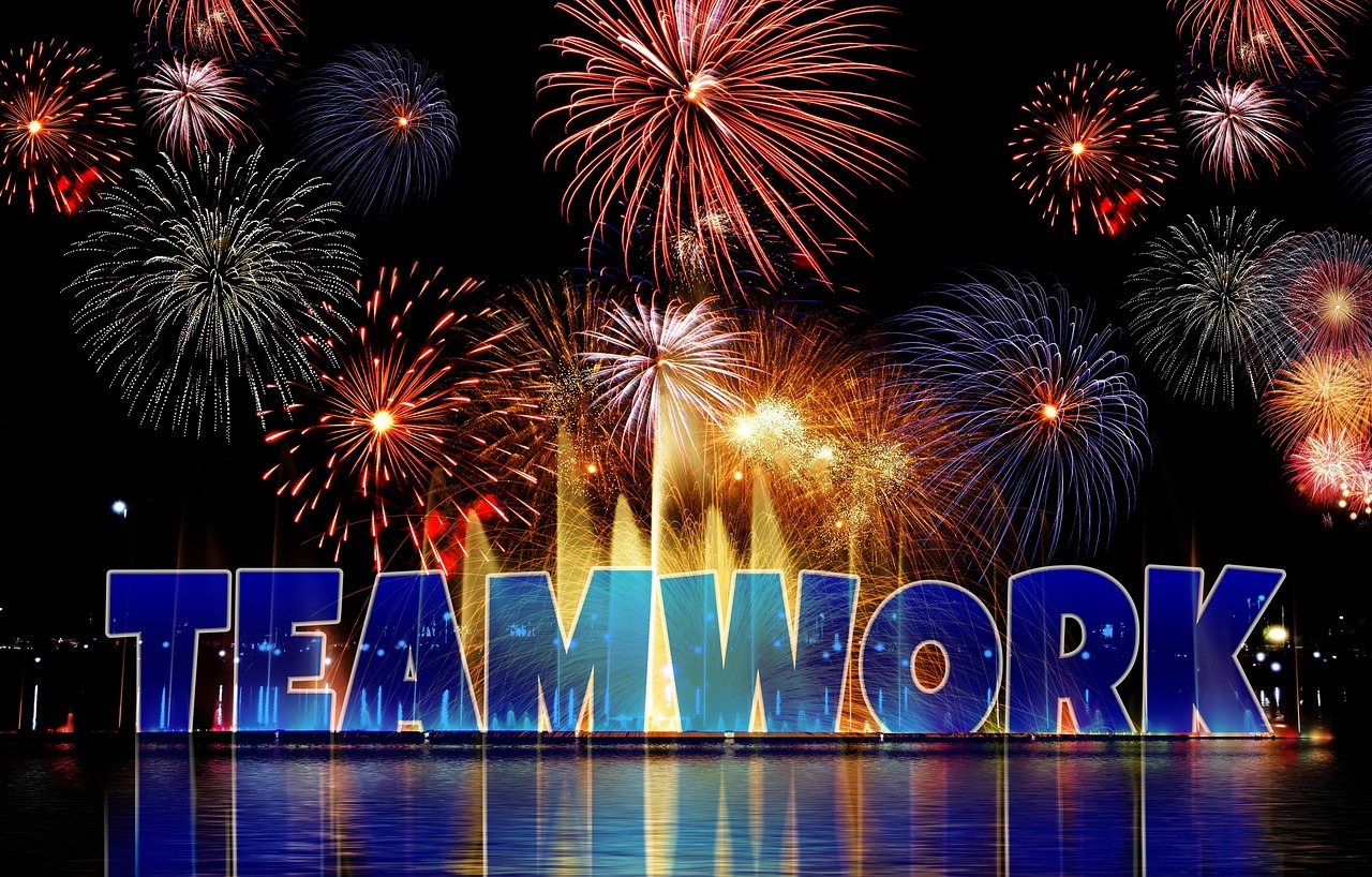 découvrez les tendances des couleurs 2025, les palettes incontournables pour moderniser vos designs et décorer vos espaces avec style et innovation.