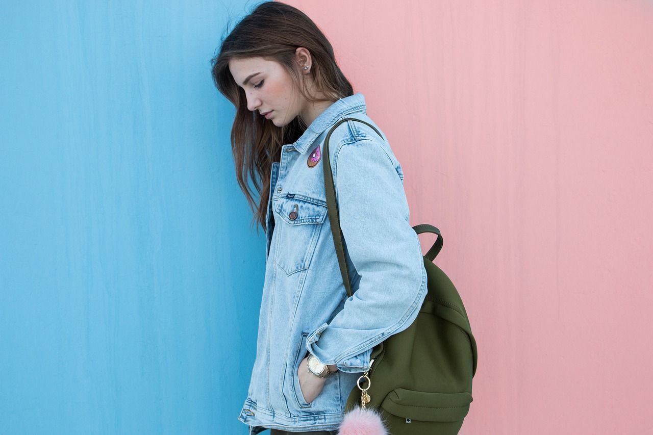 découvrez notre vaste sélection d'accessoires élégants et tendance pour tous les styles. que ce soit des bijoux, des sacs ou des articles de mode, trouvez l'élément parfait pour compléter votre look au quotidien!