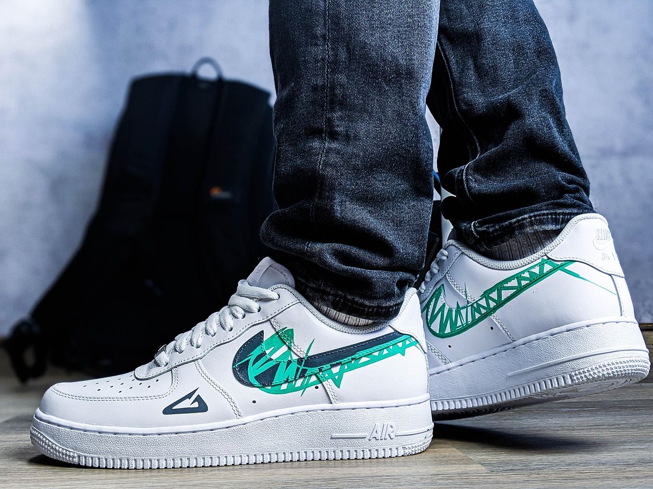 découvrez notre collection tendance de sneakers alliant confort et style pour toutes les occasions. trouvez la paire parfaite qui vous accompagnera au quotidien.