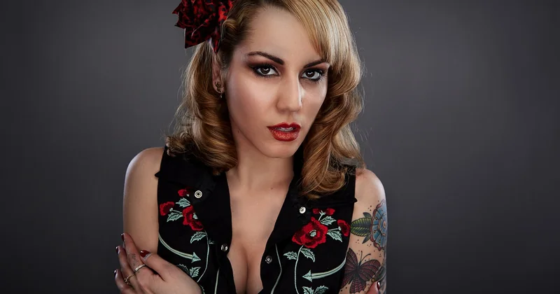 Tatouage papillon chez la femme : ce qu'on vient vraiment chercher