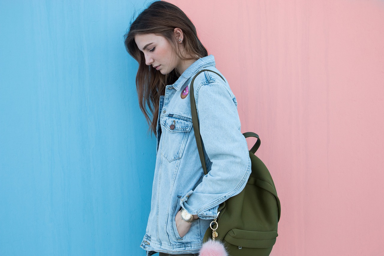 découvrez notre vaste sélection d'accessoires élégants et tendance pour tous les styles. que ce soit des bijoux, des sacs ou des articles de mode, trouvez l'élément parfait pour compléter votre look au quotidien!